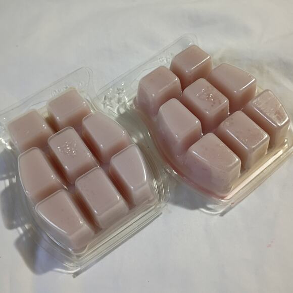 Scentsy Bar FUZZY BLANKET 3.2 oz Authentic(Set of 2) scented wax - Picture 3 of 3